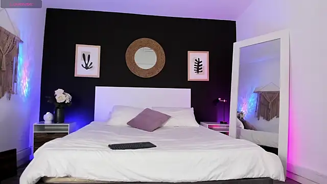 VioletPaket online show from 02.24.26