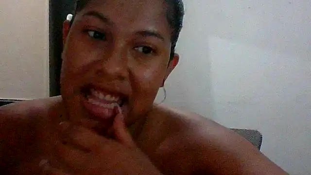 Snapshot of Kitra_New chatting on 02.17.26 Kitra New online show from 02.17.26