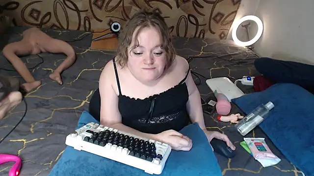 MiniNatalie online show from 02.21.25