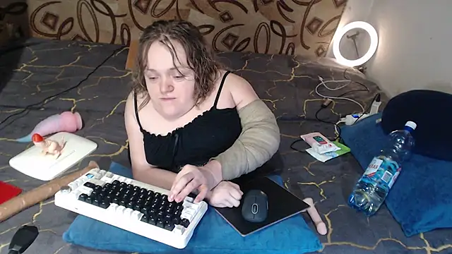 MiniNatalie online show from 02.22.25