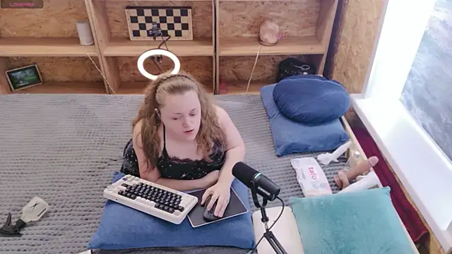 MiniNatalie online show from 05.15.26