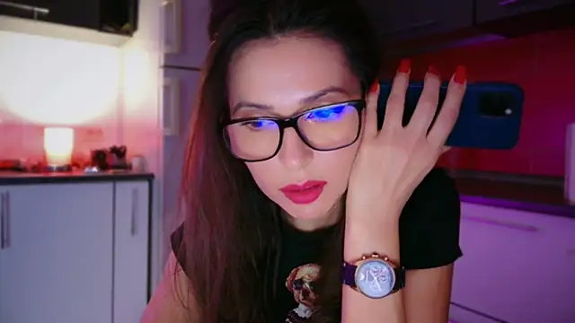 Snapshot of MissSmiley26 chatting on 12.04.25 MissSmiley26 online show from 12.04.25