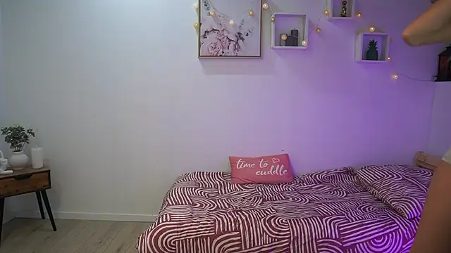 Snapshot of Amai__Liu chatting on 11.13.25 Amai Liu online show from 11.13.25