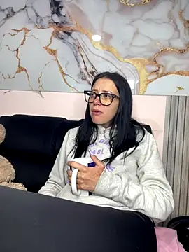 Isabella 21x online show from 11.07.25