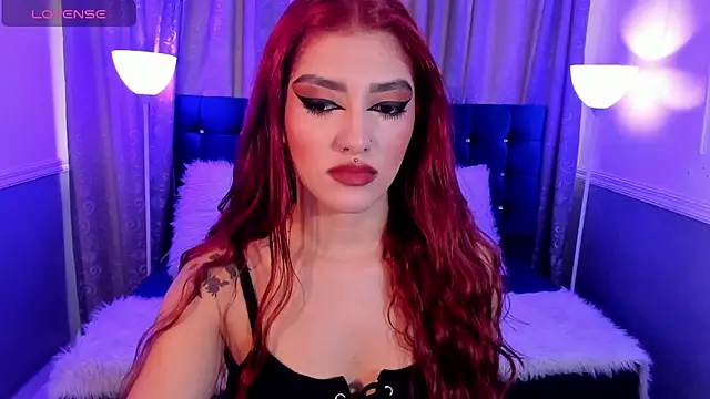 Snapshot of hallsredd chatting on 03.11.25 hallsredd online show from 03.11.25