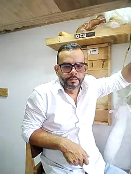 Snapshot of Daos69 chatting on 02.24.26 Daos69 online show from 02.24.26