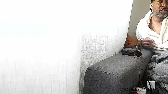 Snapshot of thewestwingxxxxx chatting on 03.15.25 thewestwingxxxxx online show from 03.15.25