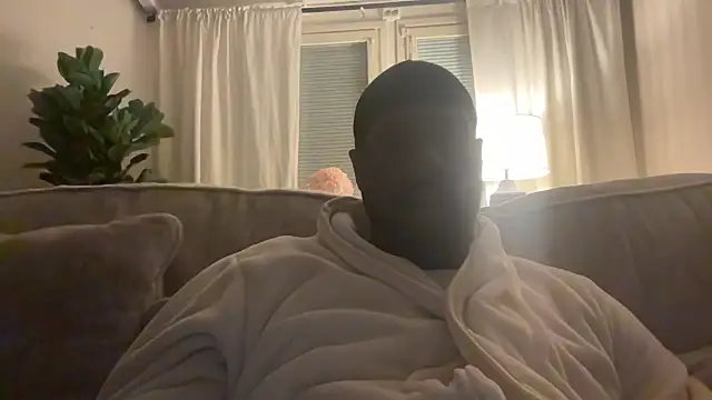 Snapshot of thewestwingxxxxx chatting on 10.13.25 thewestwingxxxxx online show from 10.13.25