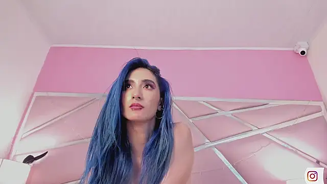 Snapshot of Lunapage chatting on 01.30.25 Lunapage online show from 01.30.25