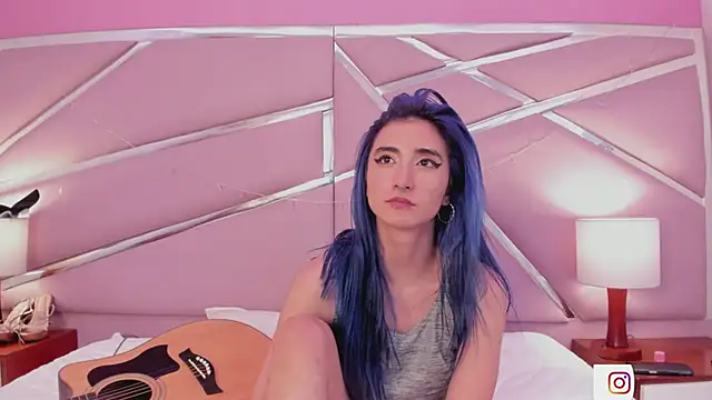 Snapshot of Lunapage chatting on 01.30.25 Lunapage online show from 01.30.25