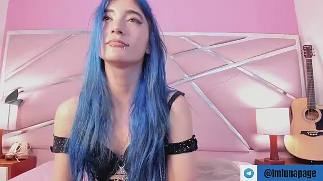 Snapshot of Lunapage chatting on 02.03.25 Lunapage online show from 02.03.25