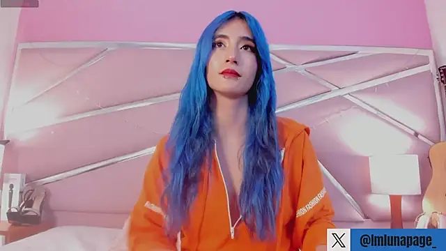 Snapshot of Lunapage chatting on 02.12.25 Lunapage online show from 02.12.25