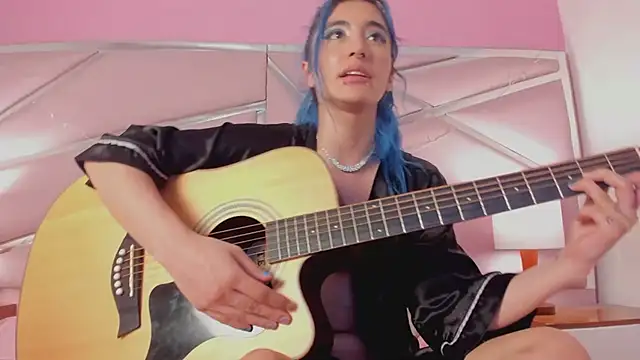 Snapshot of Lunapage chatting on 02.28.25 Lunapage online show from 02.28.25