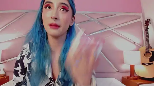 Snapshot of Lunapage chatting on 03.14.25 Lunapage online show from 03.14.25