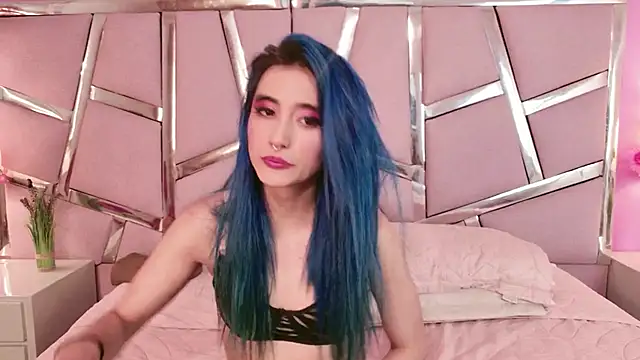 Snapshot of Lunapage chatting on 10.04.25 Lunapage online show from 10.04.25