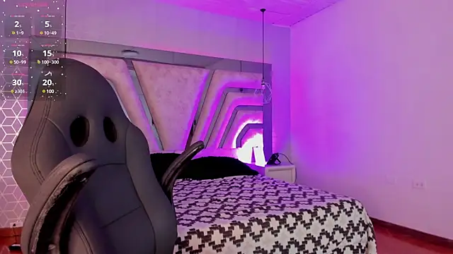  CurlyGirl  online show from 02.14.25