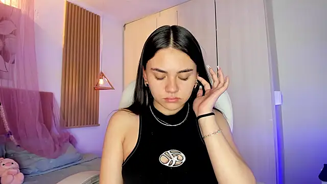 mia nevaeh online show from 03.02.26