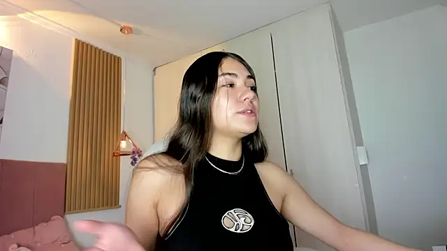 mia nevaeh online show from 05.19.26