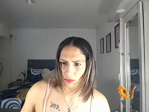 Corina hot online show from 05.06.26