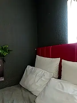 Miss Moriah online show from 11.20.25