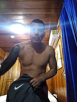 Snapshot of Vini_09 chatting on 02.08.26 Vini 09 online show from 02.08.26