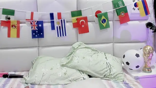 LYA SWEETX online show from 06.18.26