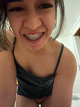 Snapshot of BitchyBratxxx chatting on 01.18.26 BitchyBratxxx online show from 01.18.26