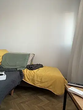 Snapshot of MySweetcum69 chatting on 12.18.24 MySweetcum69 online show from 12.18.24