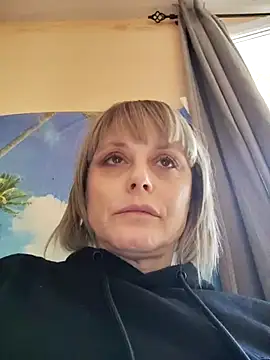 Snapshot of MySweetcum69 chatting on 11.25.25 MySweetcum69 online show from 11.25.25