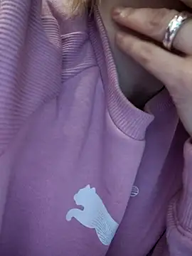 Snapshot of MySweetcum69 chatting on 12.03.25 MySweetcum69 online show from 12.03.25