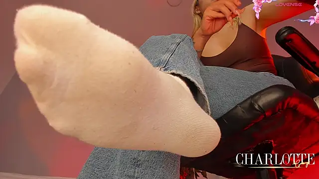 charlotte  grey online show from 05.04.26