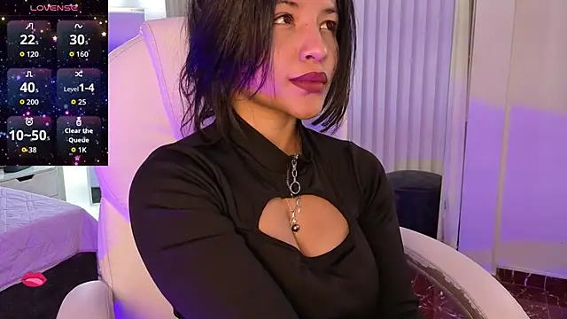 Snapshot of petite_molly_ chatting on 12.02.25 petite molly online show from 12.02.25