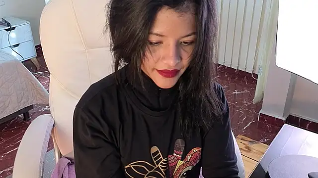 Snapshot of petite_molly_ chatting on 01.07.26 petite molly online show from 01.07.26