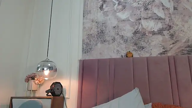 SabrinaDevill online show from 05.04.26