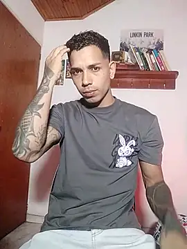 Snapshot of chero_95 chatting on 11.26.25 chero 95 online show from 11.26.25