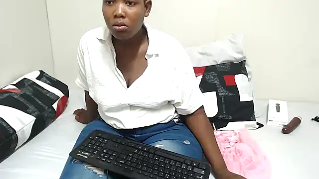DollyAssZA online show from 03.04.25