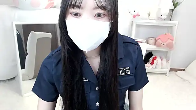 momo room online show from 05.17.26