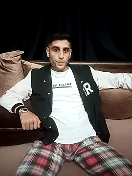 arenn1997 online show from 10.13.25