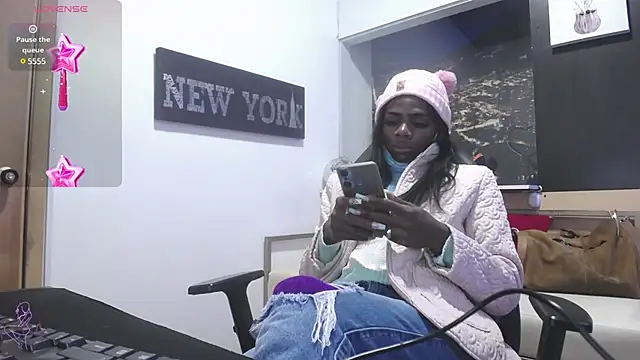 Snapshot of enderlis chatting on 03.13.25 enderlis online show from 03.13.25