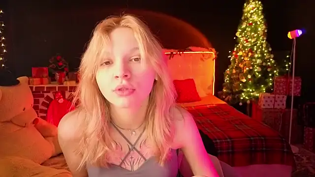 Snapshot of LitaBrom chatting on 01.12.26 LitaBrom online show from 01.12.26