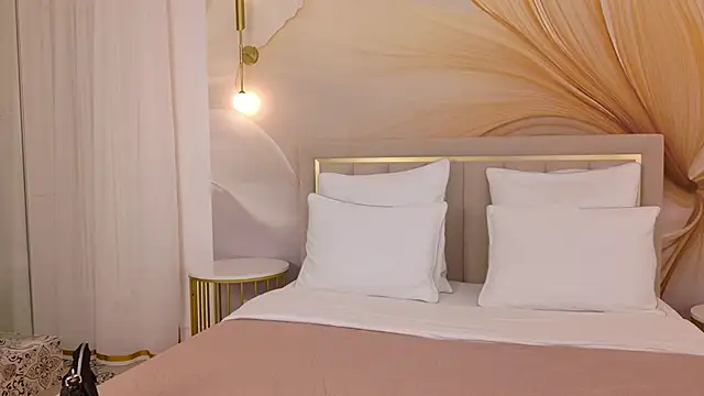 Snapshot of CamillaLarson chatting on 02.25.26 CamillaLarson online show from 02.25.26