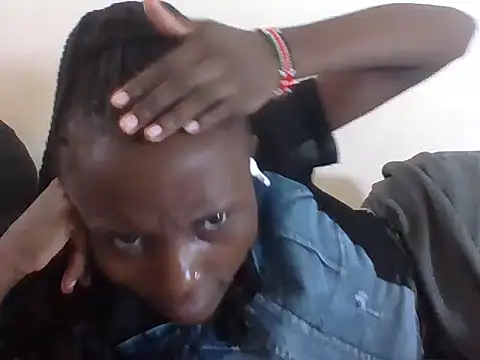 SexyNeedle22 online show from 11.19.25