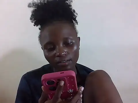 Snapshot of SexyNeedle22 chatting on 06.27.26 SexyNeedle22 online show from 06.27.26