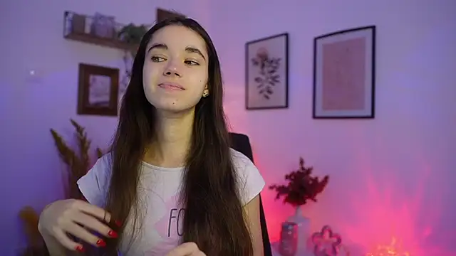 Snapshot of Gia_Paige18 chatting on 11.24.25 Gia Paige18 online show from 11.24.25