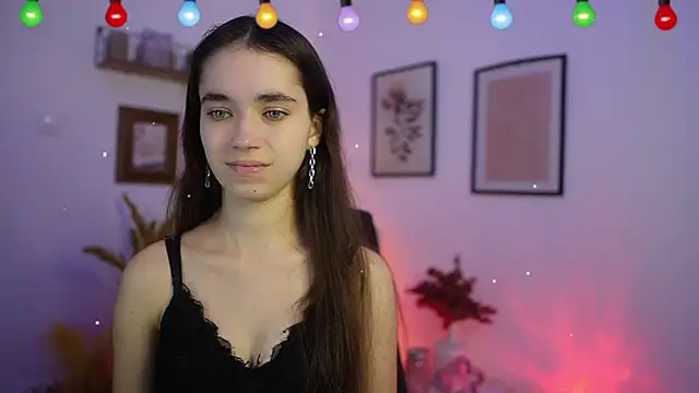 Snapshot of Gia_Paige18 chatting on 12.21.25 Gia Paige18 online show from 12.21.25