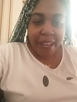 ELLA KELLY online show from 03.04.25