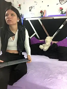 1lovelygirls online show from 10.04.25