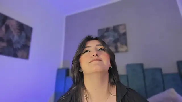 Snapshot of Kathia_Morelli chatting on 07.18.26 Kathia Morelli online show from 07.18.26