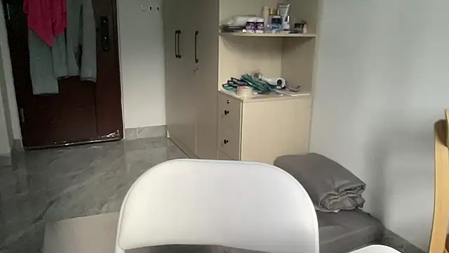 Louis Baby online show from 05.18.26