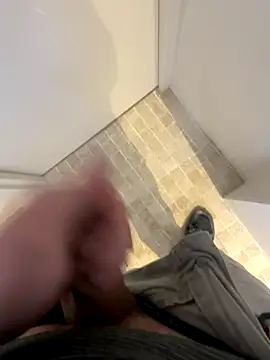 Snapshot of dimitriei chatting on 12.15.25 dimitriei online show from 12.15.25